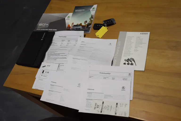 Skoda Superb Combi 1.4 TSI iV Business Edition Plus PHEV Plug-in Hybride | Org. NL | BOVAG Garantie | Trekhaak | Virtual Cockpit | Apple Carplay/Android Auto | Elektrische Voorstoelen met geheugen | Verwarmde Voorruit + Stoelen | afbeelding 15