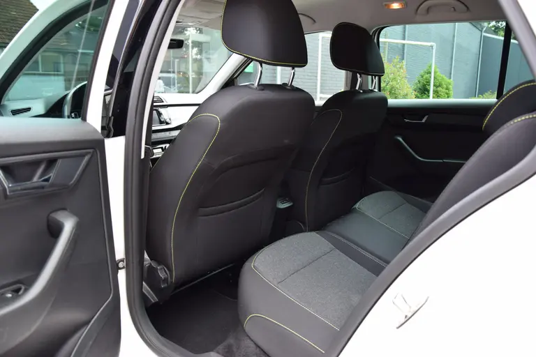 Skoda Fabia Combi 1.0 TSI 96PK Business Edition | Org NL | BOVAG Garantie | Trekhaak | Navigatie | Stoelverwarming | Parkeersensoren | Apple Carplay/Android Auto | 16'' Velgen | afbeelding 7