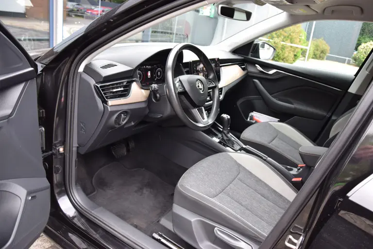 Skoda Scala 1.0 TSI Business Edition DSG Automaat | Org. NL | BOVAG Garantie | Virtual Cockpit | Stoelverwarming | 17'' Velgen Met All Season Banden | Cruise&Climate Control | Apple Carplay/Android Auto | afbeelding 9