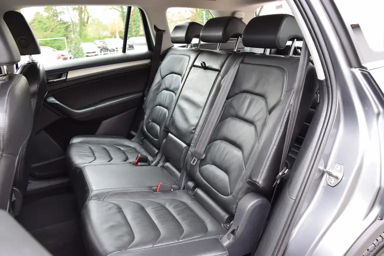 Skoda Kodiaq 1.5 TSI 150PK Business Edition 7p / 7 persoons | Org. NL | BOVAG Garantie | Apple CarPlay | Lederen Bekleding | Trekhaak | Achteruitrijcamera | Virtual Cockpit | Full LED | afbeelding 8