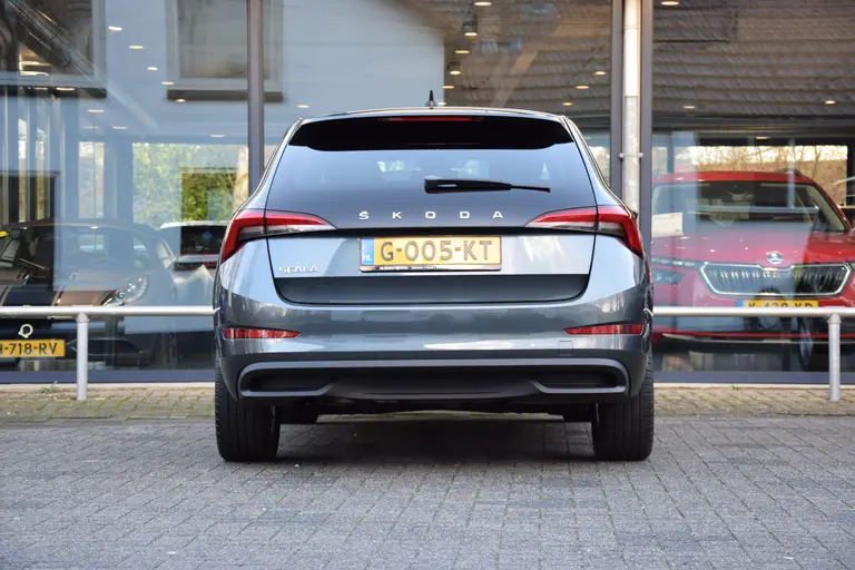 Skoda Scala 1.0 TSI 116PK Sport Business | BOVAG Garantie | NL-Auto | Cruise & Climate Control | Parkeersensoren | Full LED | Sportstoelen | 17'' Velgen | Apple Carplay / Android Auto | afbeelding 11