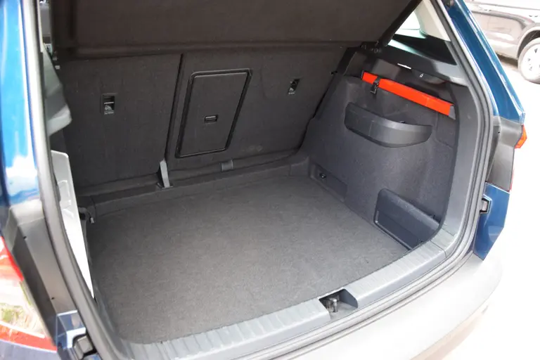 Skoda Karoq 1.5 TSI 150PK ACT Business Edition DSG Automaat | Org. NL | BOVAG Garantie | Trekhaak | Adaptive Cruise Control | Full LED | 18'' Velgen All Season Banden | Stoel/Stuur/Voorruitverwarming | afbeelding 32