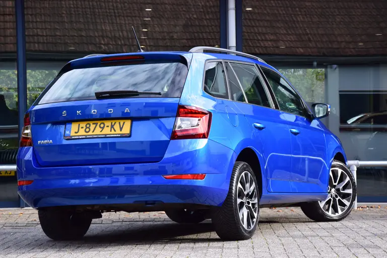 Skoda Fabia Combi 1.0 TSI 96PK Business Edition | incl. BOVAG Garantie | NL-Auto | Lage KM stand NAP | Navigatie | Parkeersensoren | 16'' Velgen | Apple Carplay/Android Auto | Cruise Control | DAB | afbeelding 2