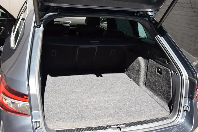 Skoda Superb Combi 1.4 TSI iV Laurin&Klement | BOVAG Garantie | Trekhaak | Leder | Panoramadak | Camera | Virtual Cockpit | Full LED | Stoelverwarming Voor&Achter | 18'' Met All Season Banden | afbeelding 41