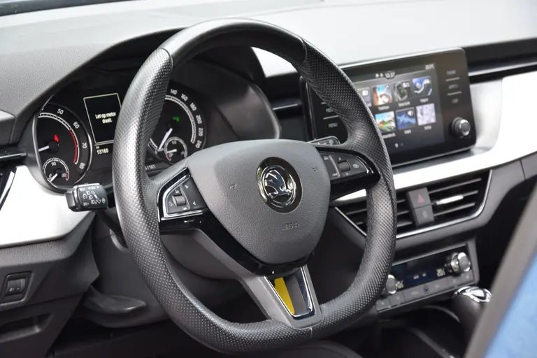 Skoda Kamiq 1.0 TSI 116PK Sport Business DSG Automaat | BOVAG Garantie | Org. NL | Sportstoelen | Stoelverwarming | Cruise&Climate Control | PDC Achter | Apple Carplay/ Android Auto | afbeelding 17