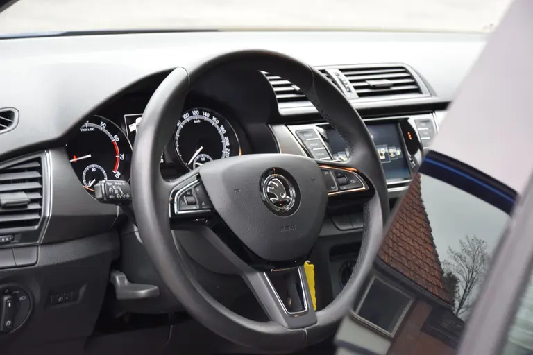 Skoda Fabia Combi 1.0 TSI 96PK Business Edition | Org. NL | BOVAG Garantie | Navigatie | Apple Carplay/Android Auto | 16'' Velgen | PDC Achter | LED Dagrijverlichting | Cruise Control | afbeelding 17
