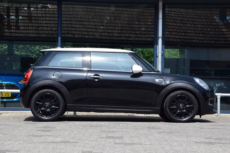MINI Mini 1.2 One Business | Org. NL | BOVAG Garantie | Navigatie | Bluetooth Telefoonverbinding | Cruise Control | Airco | 15'' Velgen | Multifunctioneel Stuurwiel | afbeelding 5
