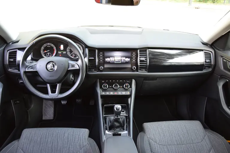 Skoda Kodiaq 1.4 TSI Style Business 7p. 7Persoons | Org. NL | BOVAG Garantie | Trekhaak | 360 Camera | Stoelverwarming | Full LED | Elektrische Koffelklep | Elektrisch Verstelbare Bestuurdersstoel | afbeelding 6