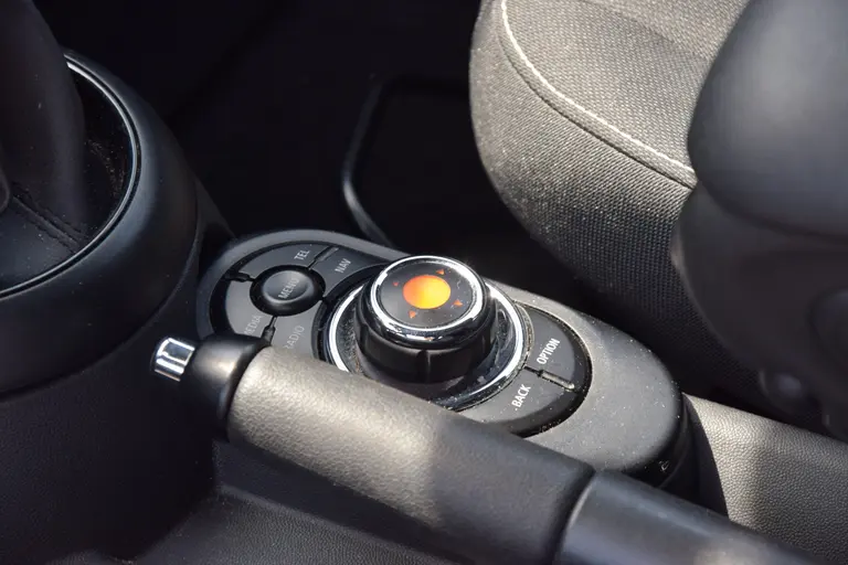 MINI Mini 1.2 One Business | Org. NL | BOVAG Garantie | Navigatie | Bluetooth Telefoonverbinding | Cruise Control | Airco | 15'' Velgen | Multifunctioneel Stuurwiel | afbeelding 23
