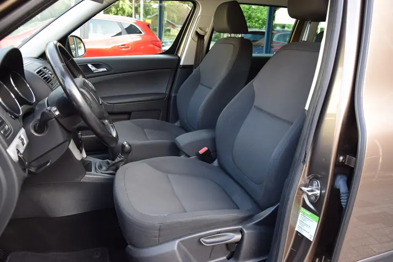 Skoda Yeti 1.2 TSI Ambition | Org. NL | Trekhaak | 16'' Velgen | All Season Banden | Cruise & Climate Control | Multifunctioneel Stuurwiel | Goed Onderhouden | afbeelding 10