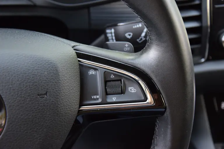 Skoda Kodiaq 1.5 TSI 150PK Business Edition DSG Automaat | Org. NL | BOVAG Garantie | Trekhaak | Achteruitrijcamera | Half Lederen Bekleding | Full LED | Navigatie | AppleCarplay/AndroidAuto | afbeelding 28