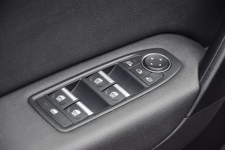 Renault Captur 1.6 E-Tech Hybrid 145 techno Automaat | Org. NL | Trekhaak | Achteruitrijcamera | Full LED | Navigatie | Parkeersensoren | Apple Carplay/Android Auto | Lane Assist | afbeelding 33