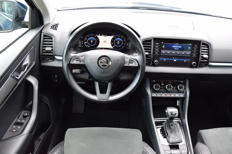 Skoda Karoq 1.5 TSI 150PK ACT Business Edition DSG Automaat | Org. NL | BOVAG Garantie | Trekhaak | Adaptive Cruise Control | Full LED | 18'' Velgen All Season Banden | Stoel/Stuur/Voorruitverwarming | afbeelding 6