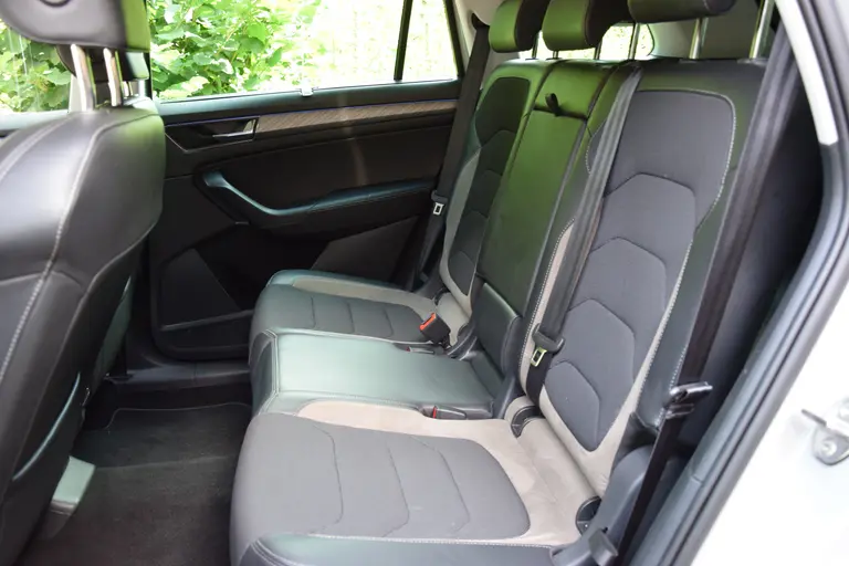 Skoda Kodiaq 1.5 TSI 150PK Business Edition Plus DSG Automaat | Org. NL | BOVAG Garantie | Trekhaak | Achteruitrijcamera | Adaptieve cruise control | Stoelverwarming | PDC Voor+Achter | afbeelding 7