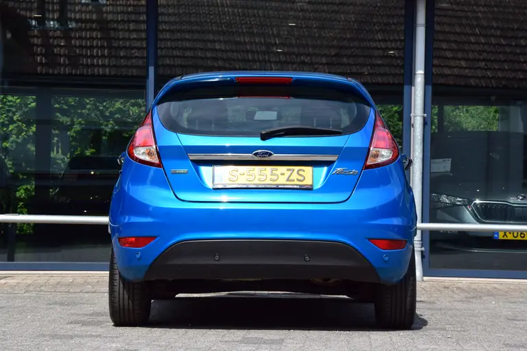 Ford Fiesta 1.0 EcoBoost Titanium | Incl. Nieuwe Distributieriem | Stoelverwarming | Climate Control | 15'' Velgen | Voorruitverwarming | PDC Voor&Achter | Bluetooth | afbeelding 12