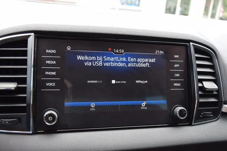 Skoda Karoq 1.5 TSI 150PK ACT Business Edition DSG Automaat | Org. NL | BOVAG Garantie | Trekhaak | Adaptive Cruise Control | Full LED | 18'' Velgen All Season Banden | Stoel/Stuur/Voorruitverwarming | afbeelding 24