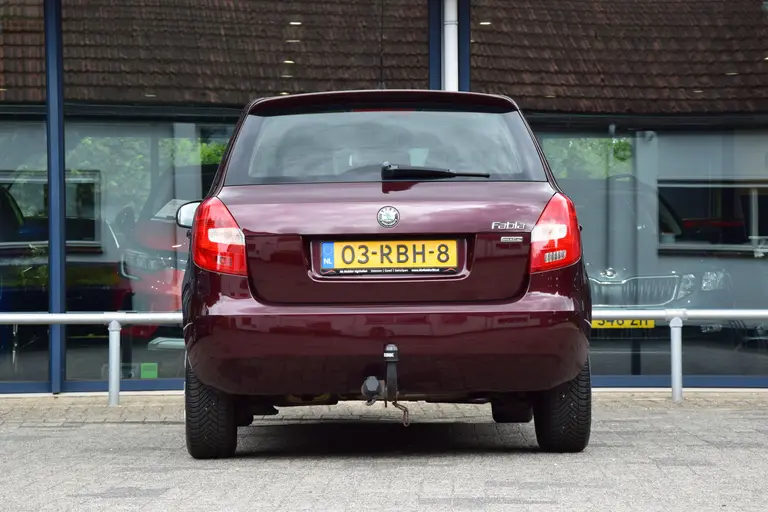 Skoda Fabia 1.2 TSI Ambition | Org. NL | Incl. Nieuwe APK | Trekhaak | Cruise Control | Airco | All Season Banden | Radio/CD/AUX | Slechts 109.000KM NAP! | afbeelding 12