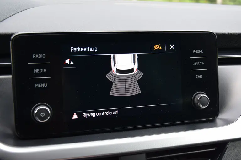 Skoda Kamiq 1.0 TSI 116PK Sport Business DSG Automaat | BOVAG Garantie | Org. NL | Sportstoelen | Stoelverwarming | Cruise&Climate Control | PDC Achter | Apple Carplay/ Android Auto | afbeelding 21