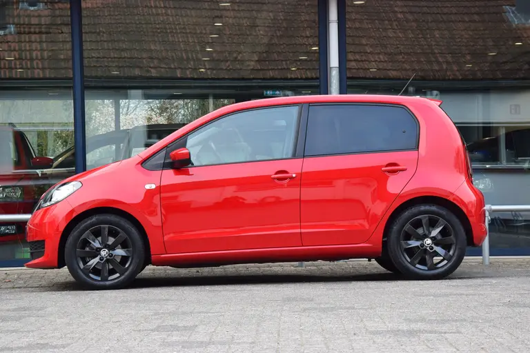 Skoda Citigo 1.0 60PK Greentech Ambition Plus & Sport Pakket | NL-Auto | BOVAG Garantie | 15'' Velgen | Multifunctioneel Sportstuur | Airco | Bluetooth Carkit&Audio | Cruise Control | afbeelding 4