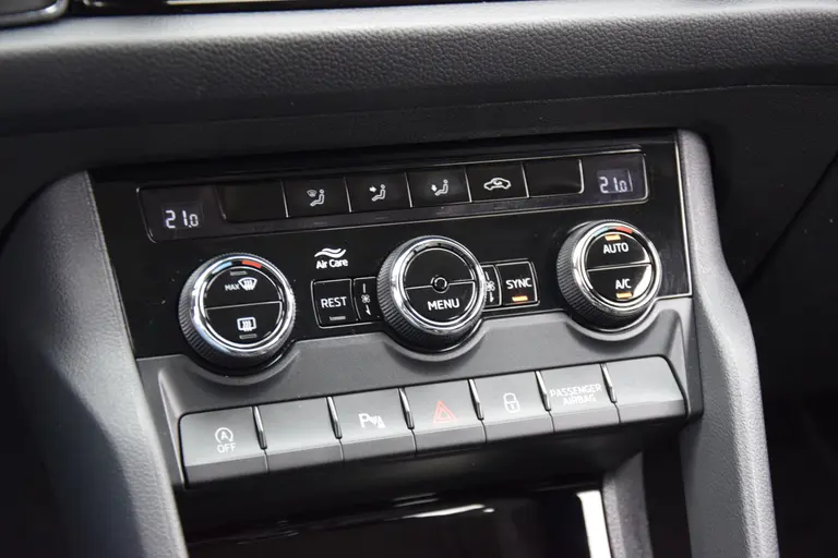 Skoda Kodiaq 1.5 TSI 150PK Business Edition 7p / 7 persoons | Org. NL | BOVAG Garantie | Apple CarPlay | Lederen Bekleding | Trekhaak | Achteruitrijcamera | Virtual Cockpit | Full LED | afbeelding 18