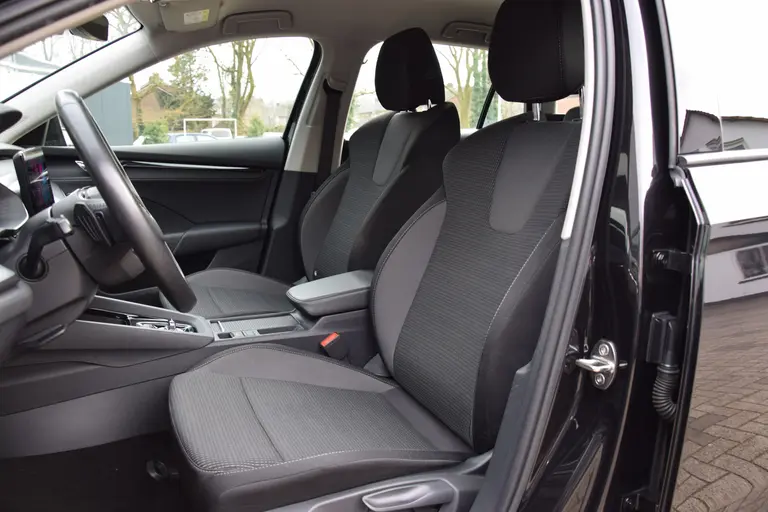 Skoda Octavia Combi 1.4 TSI iV 150PK PHEV Business Edition | Org. NL | BOVAG Garantie | Plug in Hybride | Virtual Cockpit | Navigatie | Full LED | PDC Voor&Achter | Elektrische Kofferklep | afbeelding 10