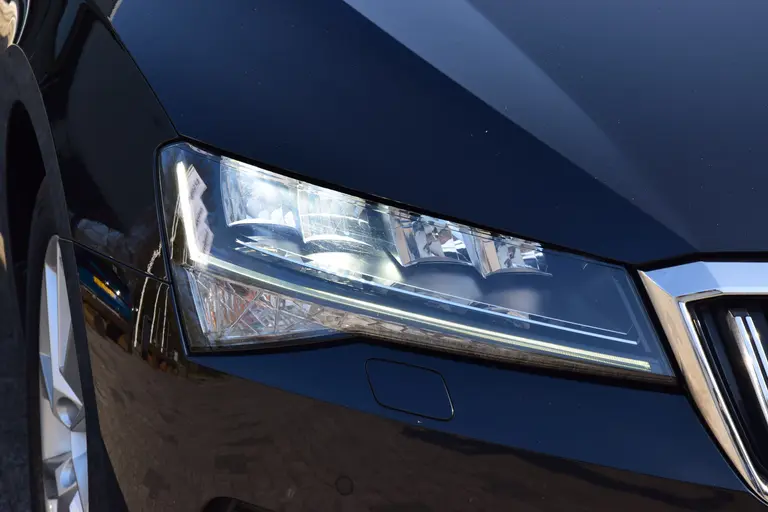 Skoda Superb Combi 1.5 TSI ACT 150PK Business Edition DSG Automaat | Org. NL | BOVAG Garantie | Apple Carplay/Android Auto | Elektrische Bestuurdersstoel | Verwarmde voorruit / Stoelen | afbeelding 32