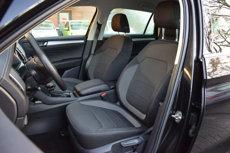 Skoda Kodiaq 1.5 TSI 150PK TSI Business Edition 7p (7 Persoons) DSG Automaat | Rijklaar incl. BOVAG Garantie | Achteruitrijcamera | Virtual Cockpit | Adaptive Cruise Control | 17'' Velgen | afbeelding 12