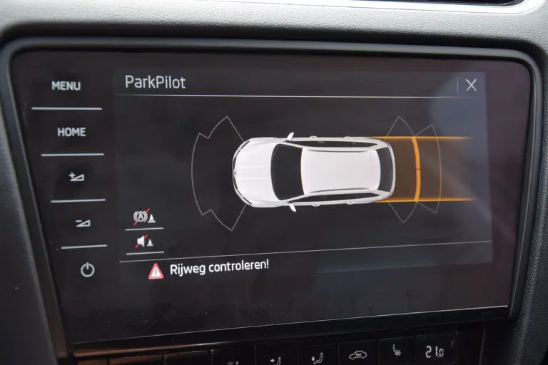 Skoda Octavia Combi 1.0 TSI Greentech Style Business | Org. NL | BOVAG Garantie | Full LED | Half Leder | PDC Voor&Achter | Stoelverwarming | Sportstuur | Cruise Control | afbeelding 19