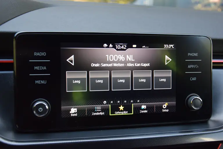 Skoda Scala 1.0 TSI 111PK Sport Business | Org. NL | BOVAG Garantie | Cruise & Climate Control | Parkeersensoren | Full LED | Sportstoelen | Apple Carplay / Android Auto | afbeelding 20