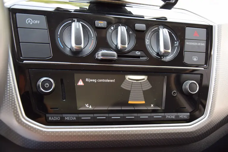 Volkswagen up! 1.0 BMT high up! 60PK | Org. NL | BOVAG Garantie | Cruise Control | Airco | Bluetooth Telefoonverbinding | 15'' Velgen | Parkeersensoren Achter | LED Dagrijverlichting | afbeelding 20
