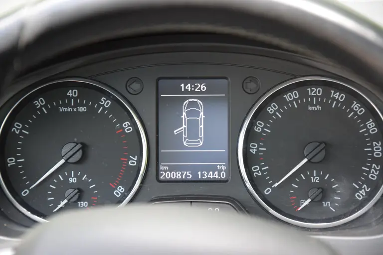 Skoda Rapid Spaceback 1.2 TSI Greentech Ambition Businessline Pro | Org. NL | Trekhaak | APK 6-2026 | Panoramadak | 17'' Velgen | Cruise Control | Airco | DAB+ Radio | afbeelding 14