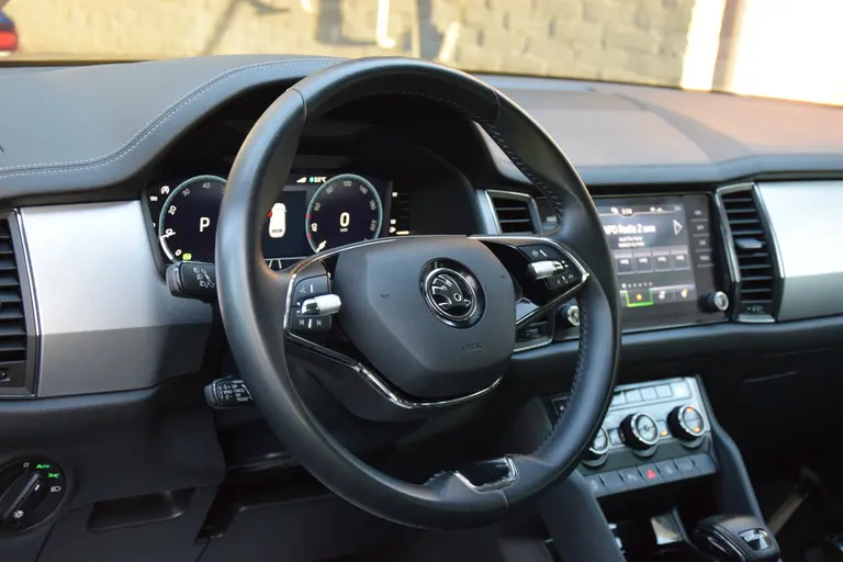 Skoda Kodiaq 1.5 TSI 150PK TSI Business Edition 7p (7 Persoons) DSG Automaat | Rijklaar incl. BOVAG Garantie | Achteruitrijcamera | Virtual Cockpit | Adaptive Cruise Control | 17'' Velgen | afbeelding 19