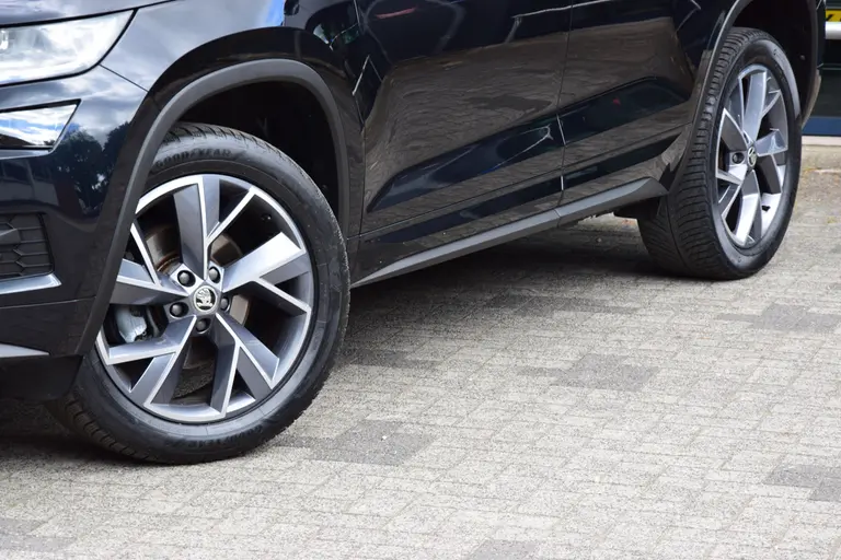 Skoda Kodiaq 1.5 TSI 150PK Sportline Business DSG Automaat | BOVAG Garantie | Org. NL | Trekhaak | Vitrueel Dashboard | Camera | Stoel&Stuur verwarming | Full LED | 19'' Velgen | afbeelding 18