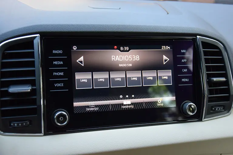 Skoda Karoq 1.5 TSI 150PK ACT Business Edition DSG Automaat | Org. NL | BOVAG Garantie | Lederen bekleding | Stoelverwarming | Stuurverwarming | Full LED koplampen | afbeelding 22