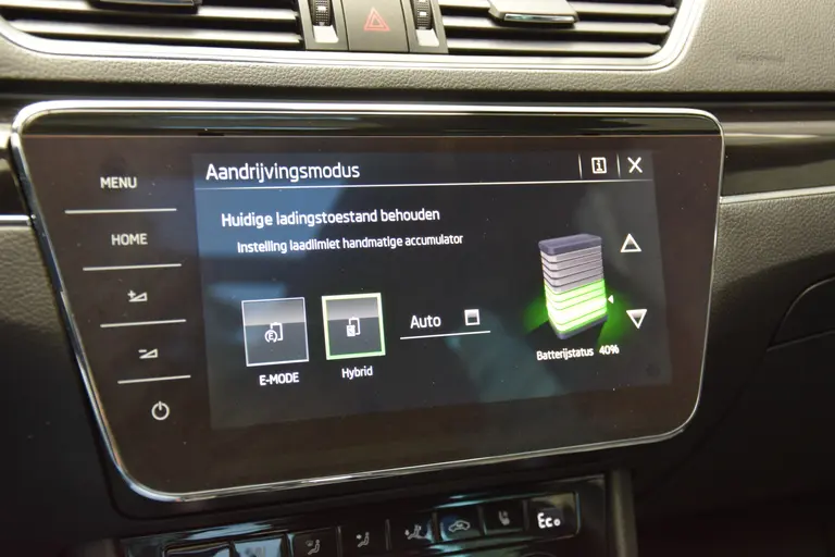 Skoda Superb Combi 1.4 TSI iV Laurin&Klement | BOVAG Garantie | Trekhaak | Leder | Panoramadak | Camera | Virtual Cockpit | Full LED | Stoelverwarming Voor&Achter | 18'' Met All Season Banden | afbeelding 31