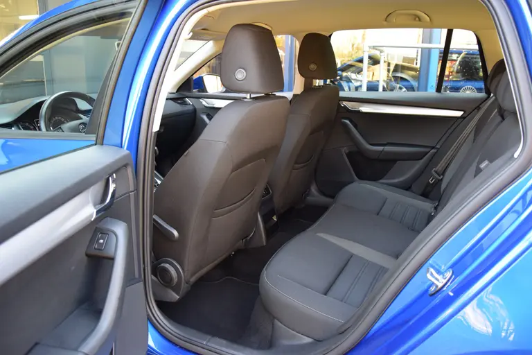 Skoda Octavia Combi 1.5 TSI 150PK Greentech Business Edition DSG Automaat | Org. NL | BOVAG Garantie | Trekhaak | Apple Carplay/ Android Auto | Cruise&Climate Control | Navigatie | afbeelding 8