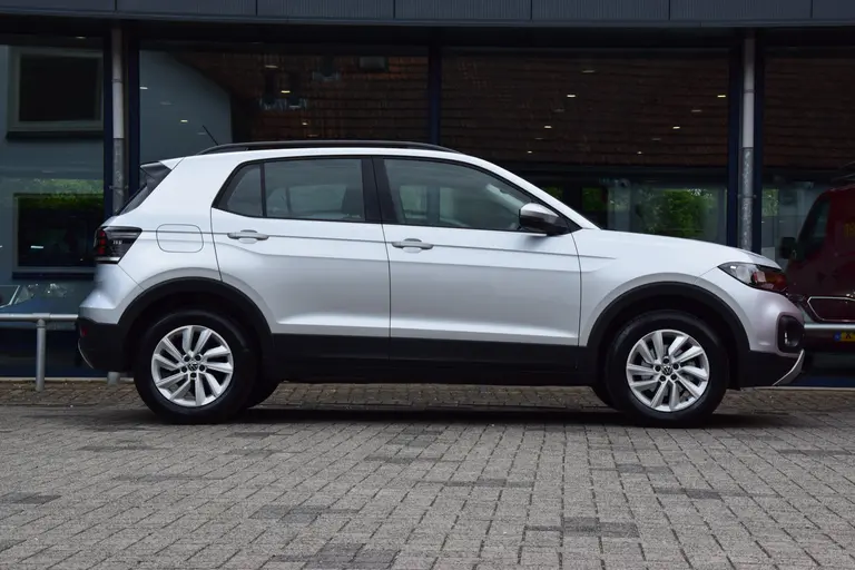 Volkswagen T-Cross 1.0 TSI Life | Org. NL | Fabrieksgarantie 7-2027 | Adaptive Cruise Control | Parkeersensoren Voor&Achter | Apple Carplay/Android Auto | 16'' Velgen | DAB Radio | afbeelding 5