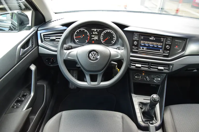 Volkswagen Polo 1.0 MPI Comfortline | BOVAG Garantie | All Season Banden | Parkeersensoren Achter | Speed Limiter | Bluetooth Telefoonverbinding | Goed Onderhouden | afbeelding 6