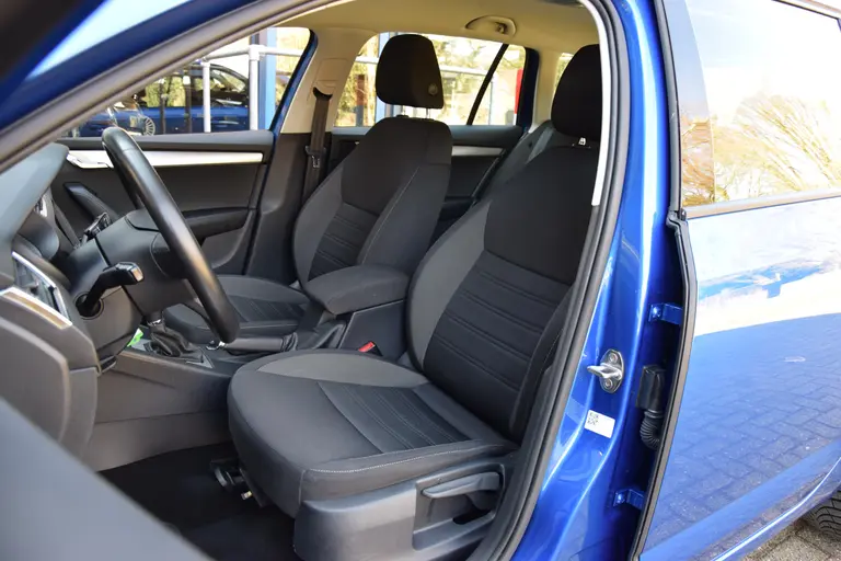 Skoda Octavia Combi 1.5 TSI 150PK Greentech Business Edition DSG Automaat | Org. NL | BOVAG Garantie | Trekhaak | Apple Carplay/ Android Auto | Cruise&Climate Control | Navigatie | afbeelding 7