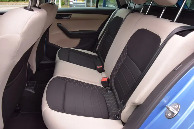 Skoda Fabia Combi 1.2 TSI Style | Org. NL | BOVAG Garantie | Trekhaak | Parkeersensoren Voor&Achter | Cruise&Climate Control | LED Dagrijverlichting | 15'' Velgen | afbeelding 8