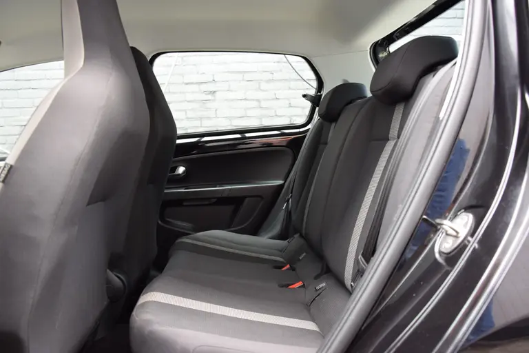 Volkswagen up! 1.0 BMT high up! 60PK | Org. NL | BOVAG Garantie | Cruise Control | Airco | Bluetooth Telefoonverbinding | 15'' Velgen | Parkeersensoren Achter | LED Dagrijverlichting | afbeelding 8