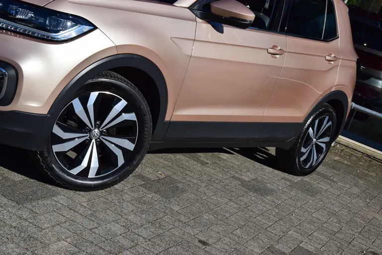 Volkswagen T-Cross 1.0 TSI 116PK Style DSG Automaat | Org. NL | BOVAG Garantie | Trekhaak | Full LED | PDC Voor&Achter | Adaptive Cruise Control | Climate Control | Apple Carplay/ Android Auto | afbeelding 15