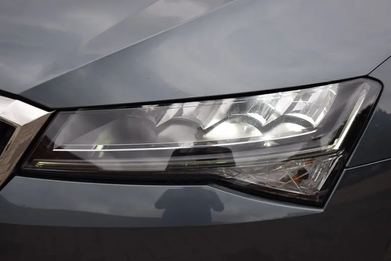Skoda Superb Combi 1.5 TSI 150PK ACT Business Edition DSG Automaat | Org. NL | BOVAG Garantie | Trekhaak | Apple Carplay/Android Auto | Full LED | PDC Achter | Cruise&Climate Control | afbeelding 31