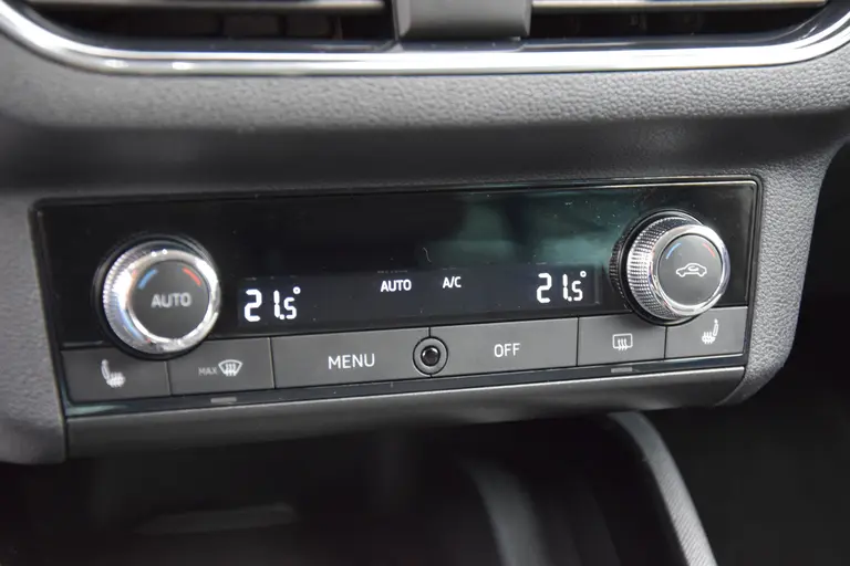 Skoda Kamiq 1.0 TSI 110PK Business Edition | Org. NL | BOVAG Garantie | Stoelverwarming | Vitrual Cockpit | Cruise & Climate Control | 17" Velgen | Parkeersensoren Voor&Achter | afbeelding 25
