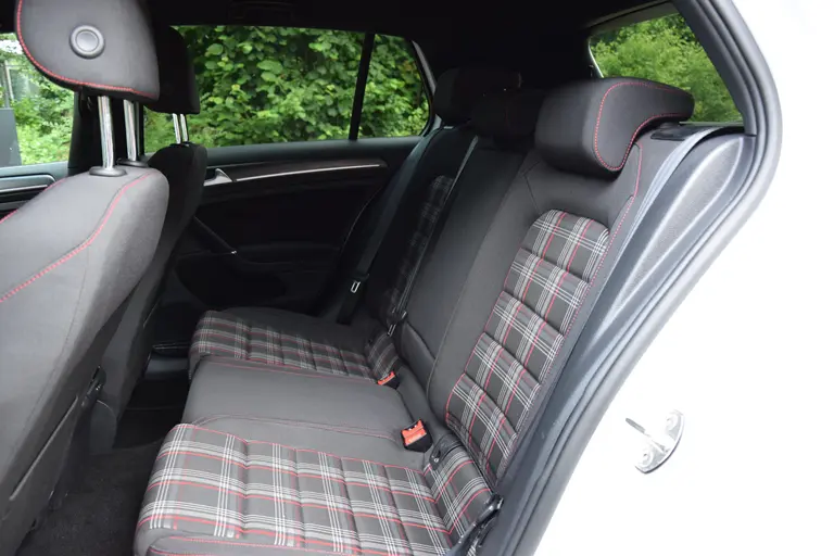Volkswagen Golf 2.0 TSI 245PK GTI Performance DSG Automaat | Org. NL | BOVAG Garantie | Virtual Cockpit | Full LED | Adaptive Cruise Control | Flippers | PDC Voor&Achter | afbeelding 8