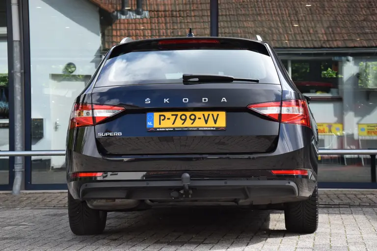 Skoda Superb Combi 1.5 TSI ACT Business Edition Plus | NL-Auto | BOVAG Garantie | Trekhaak | Virtual dashboard | Apple Carplay/Android Auto | Elektrische Bestuurdersstoel | Stoelverwarming | afbeelding 12
