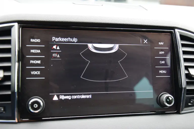 Skoda Karoq 1.0 TSI 110PK Business Edition | Org. NL | incl. BOVAG / Fabrieksgarantie | Navigatie | Full LED | Stoel&Stuurverwarming | Elektrische Kofferklep | Alcantara Bekleding | afbeelding 21