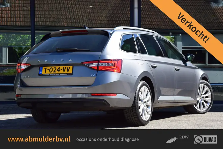 Skoda Superb Combi 1.4 TSI iV Business Edition Plus DSG Automaat PHEV | Org. NL | BOVAG Garantie | SOH 96% | Trekhaak | Virtual Cockpit | El. Bestuurdersstoel Met Memory | Camera | Carplay | Stoelverwarming |