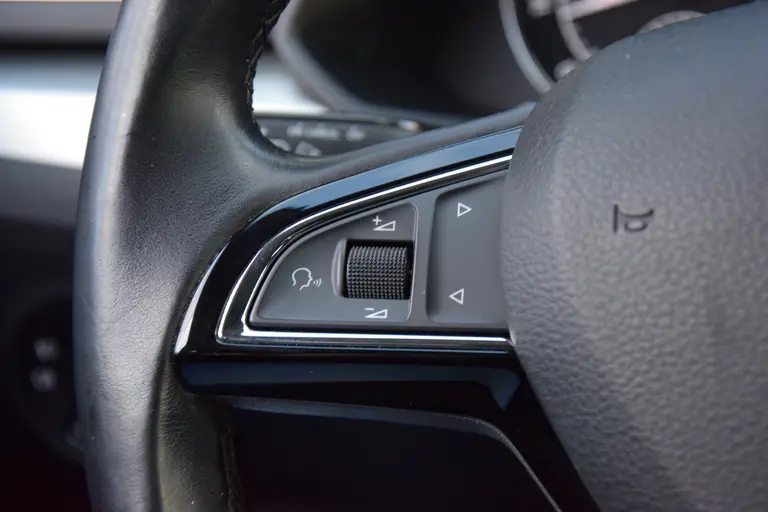 Skoda Superb 1.4 TSI Ambition Business | BOVAG Garantie | Trekhaak | Stoelverwarming | Achteruitrijcamera | All Season Banden | Cruise&Climate Control | Navigatie | Elektrisch Bedienbare Bestuurdersstoel | afbeelding 27