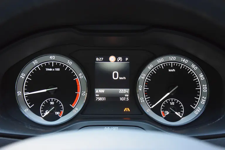Skoda Karoq 1.5 TSI 150PK ACT Business Edition DSG Automaat | Org. NL | BOVAG Garantie | Lederen bekleding | Stoelverwarming | Stuurverwarming | Full LED koplampen | afbeelding 15